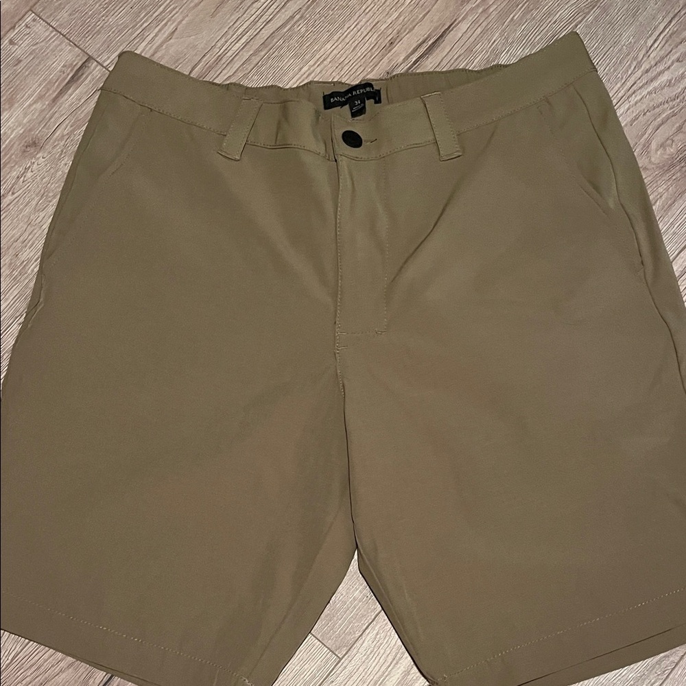 Banana Republic Men's Khaki Flat Front Shorts